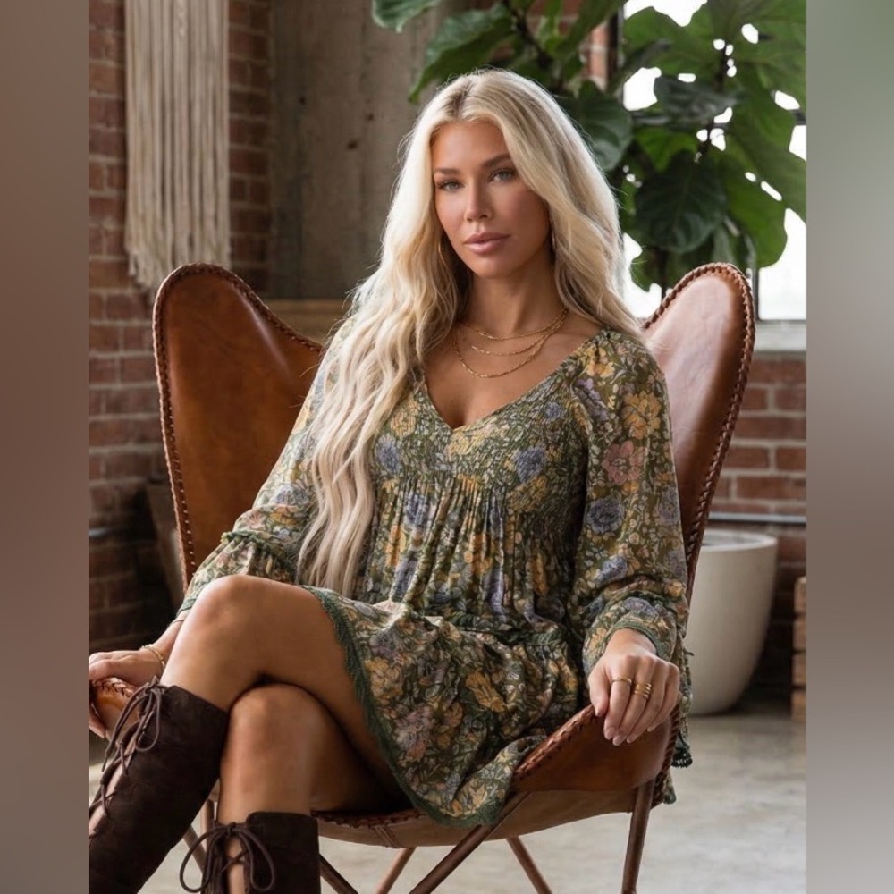 NWT Angie Clothing Boho Bell Sleeve Smocked Mini Dress - Picture 13 of 14